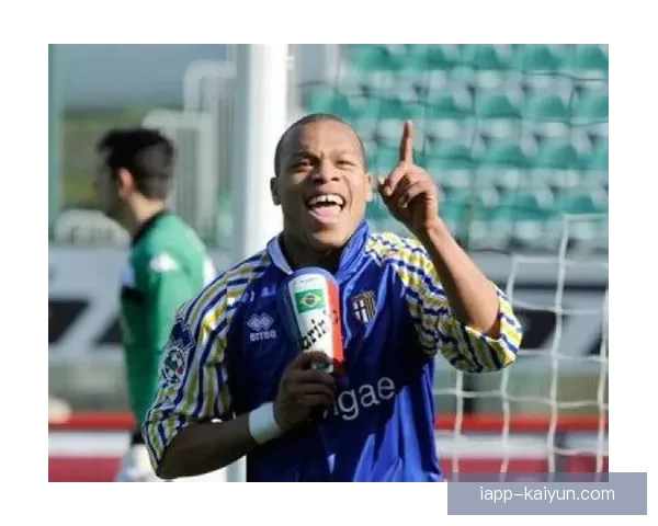 克利索普斯城逆袭吉英瑟莱上演精彩2比1胜利时刻